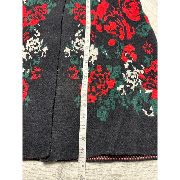 NWT Vertigo Paris Black, Red & White Rosette Knit Cardigan Sz Large - Picture 7 of 11